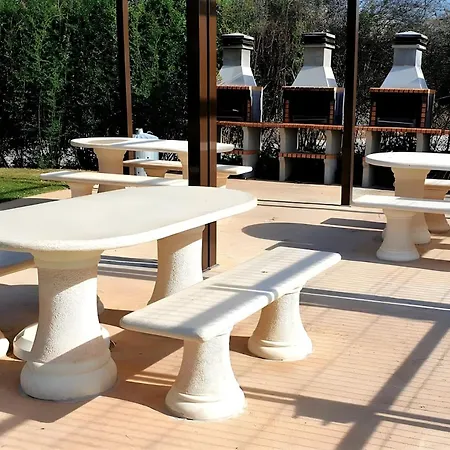 Apartment Near Praia Da Rocha With Big Outside Pool